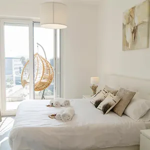Appartamento Apulialux - Exclusive And Modern City View, Private Parking, Bari